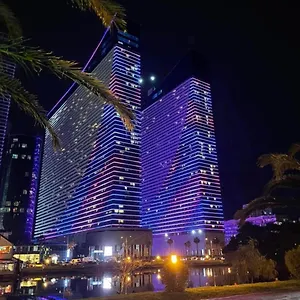 Апарт-отель Orbi Twin Towers